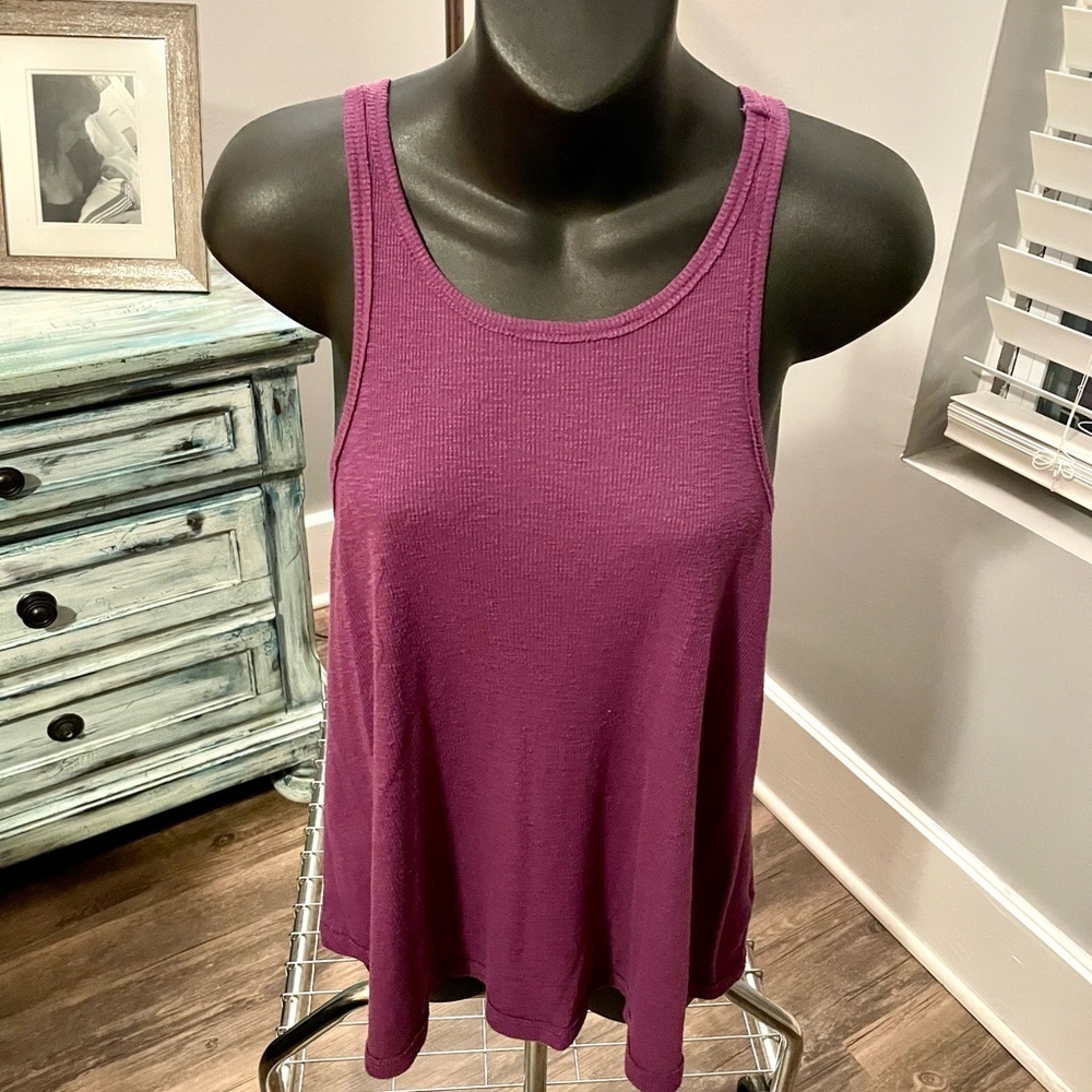 FREE People Flowy Tank 🥳HOST PICK🥳 - Picture 4 of 10